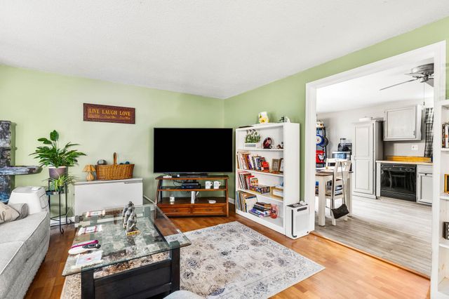 12L Rebecca Lane, Derry, NH 03038