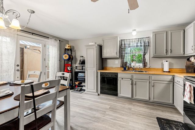 12L Rebecca Lane, Derry, NH 03038