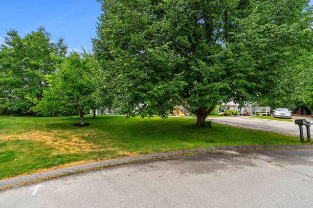12L Rebecca Lane, Derry, NH 03038
