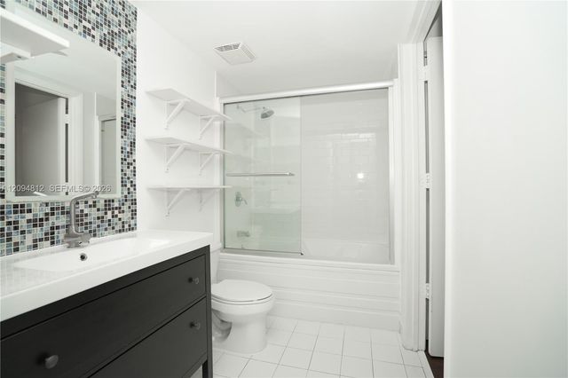 690 SW 1st Court 1623, Miami, FL 33130