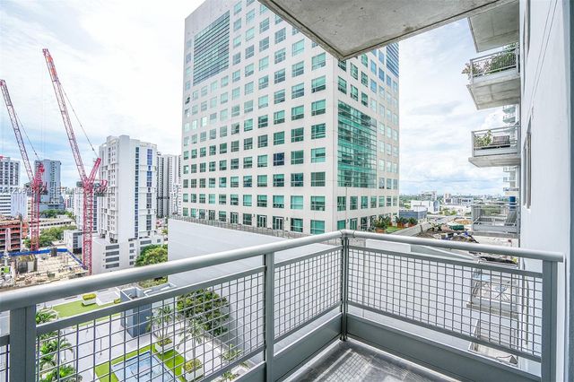 690 SW 1st Court 1623, Miami, FL 33130