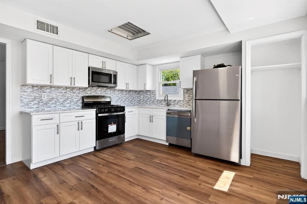 292 Louis Street 1FL, Hackensack, NJ 07601