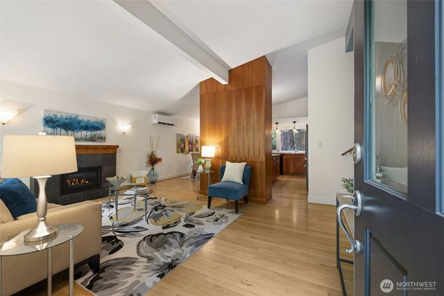 11706 36th Avenue NE, Seattle, WA 98125