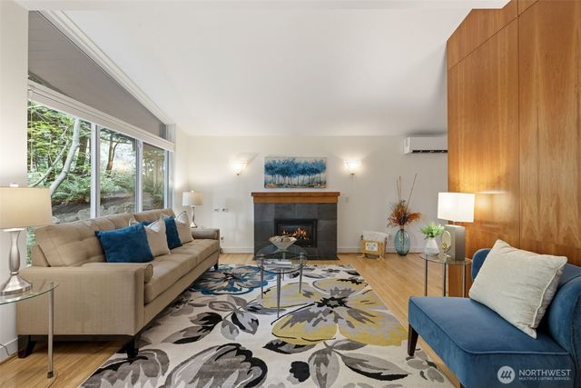 11706 36th Avenue NE, Seattle, WA 98125