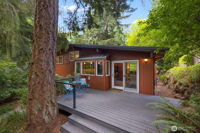 11706 36th Avenue NE, Seattle, WA 98125