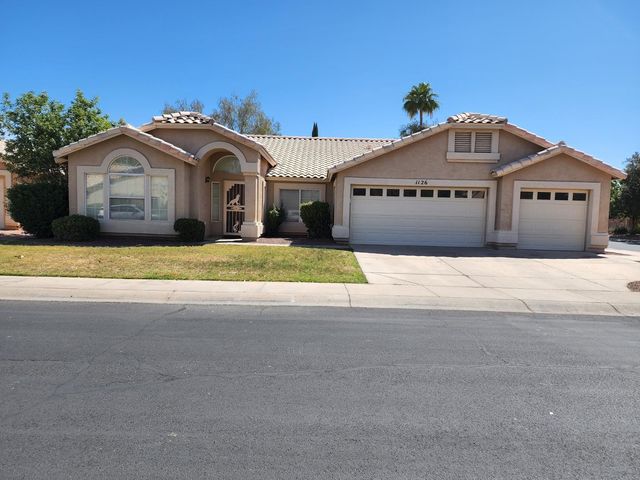1126 W Grand Caymen Drive, Gilbert, AZ 85233