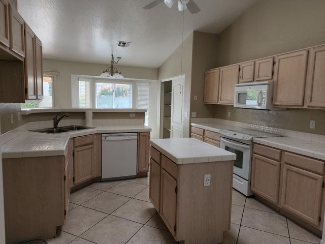 1126 W Grand Caymen Drive, Gilbert, AZ 85233