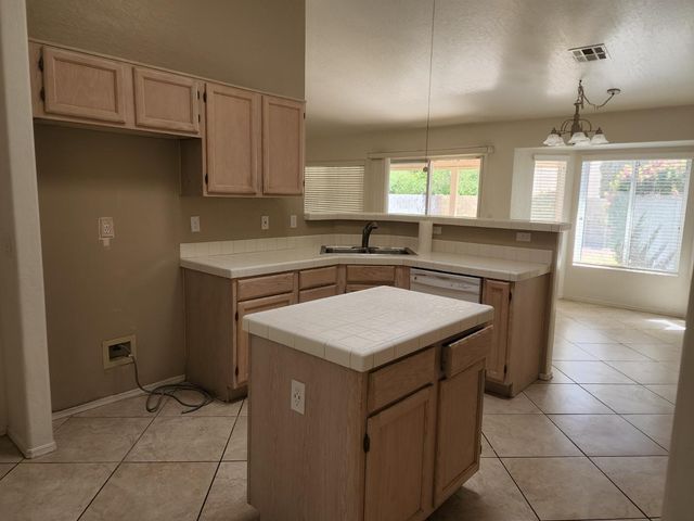 1126 W Grand Caymen Drive, Gilbert, AZ 85233