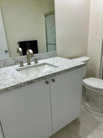 2700 Lawrence Crossley Road 18, Palm Springs, CA 92264