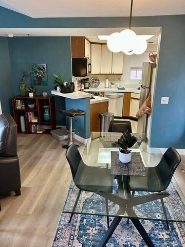 2700 Lawrence Crossley Road 18, Palm Springs, CA 92264