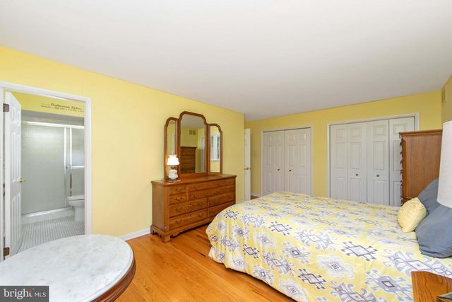 43 EDGEWOOD DR, Cherry Hill, NJ 08003