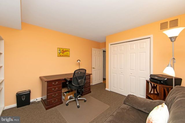 43 EDGEWOOD DR, Cherry Hill, NJ 08003