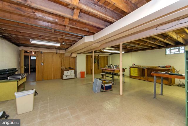 43 EDGEWOOD DR, Cherry Hill, NJ 08003