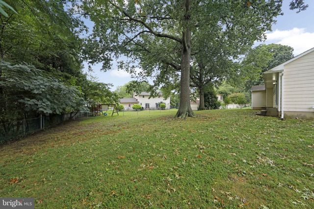 43 EDGEWOOD DR, Cherry Hill, NJ 08003