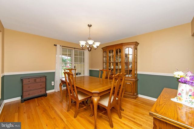 43 EDGEWOOD DR, Cherry Hill, NJ 08003