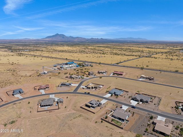 6647 E BIG SPUR Circle, Hereford, AZ 85615