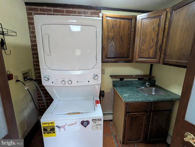 1415 WINDYBUSH RD, Wilmington, DE 19810