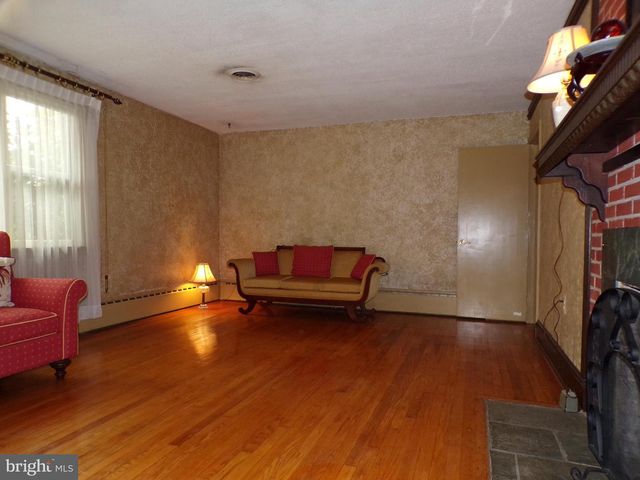 1415 WINDYBUSH RD, Wilmington, DE 19810