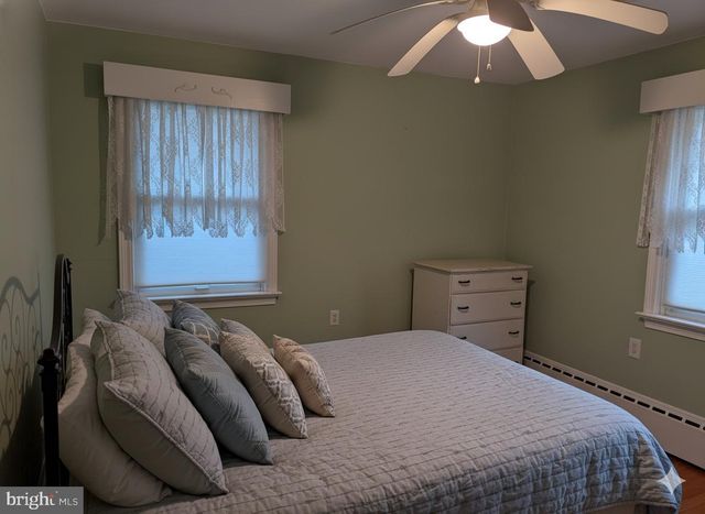 1415 WINDYBUSH RD, Wilmington, DE 19810