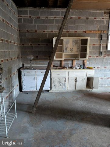 1415 WINDYBUSH RD, Wilmington, DE 19810