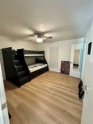 1523 19th Avenue N, Texas City, TX 77590