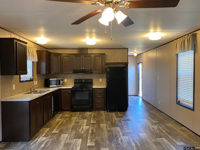 19124 CR 4118, Lindale, TX 75771