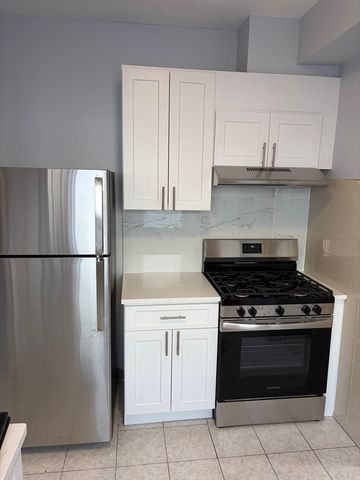 324 Summit Avenue 3, Boston, MA 02135