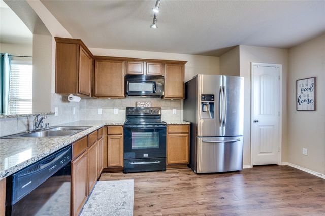 1606 Meadow Creek Drive, Princeton, TX 75407