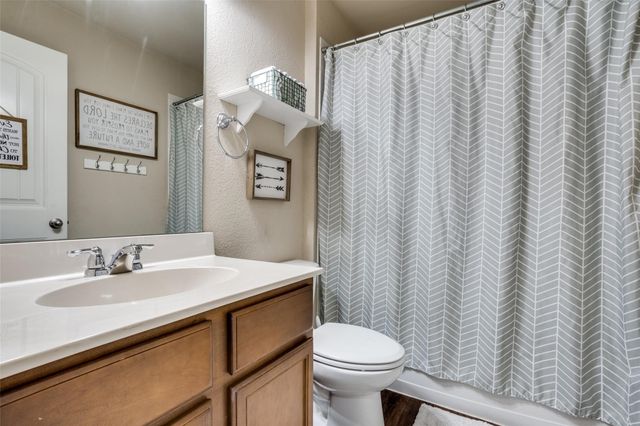 1606 Meadow Creek Drive, Princeton, TX 75407