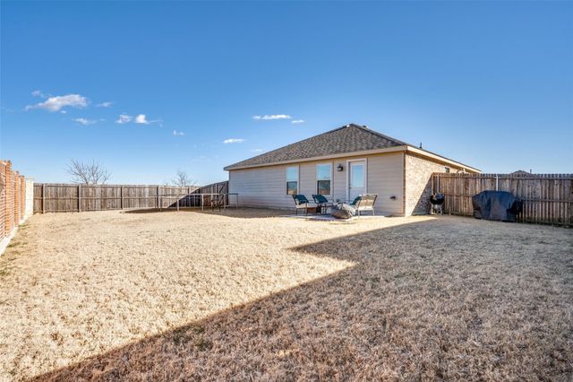 1606 Meadow Creek Drive, Princeton, TX 75407