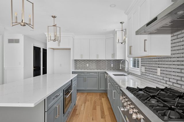 44 Slade St, Dartmouth, MA 02747