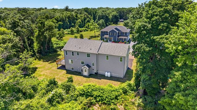 44 Slade St, Dartmouth, MA 02747