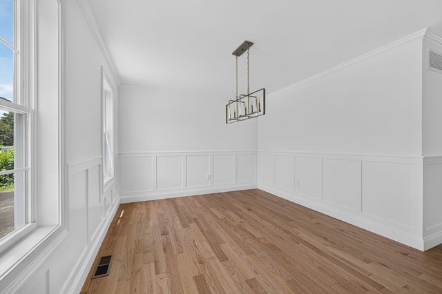 44 Slade St, Dartmouth, MA 02747