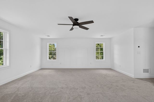 44 Slade St, Dartmouth, MA 02747