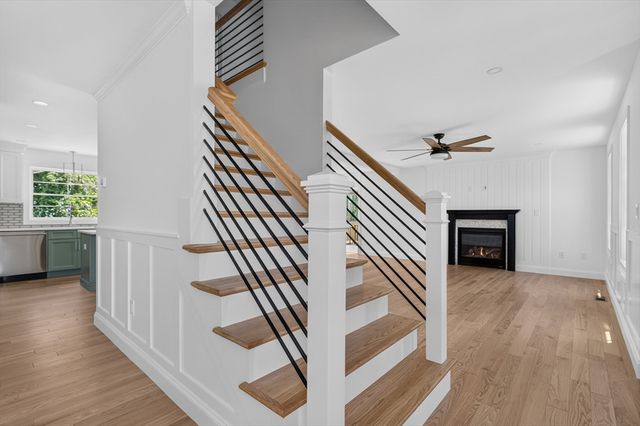 44 Slade St, Dartmouth, MA 02747