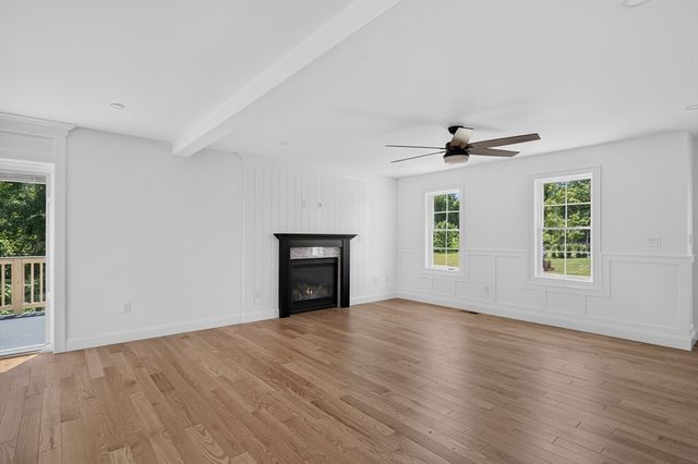 44 Slade St, Dartmouth, MA 02747