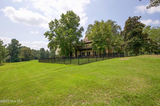 450 Addor Road, Aberdeen, NC 28315