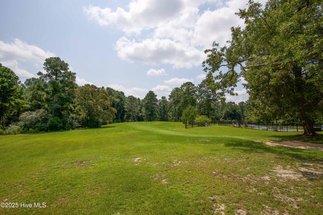 450 Addor Road, Aberdeen, NC 28315