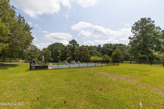 450 Addor Road, Aberdeen, NC 28315