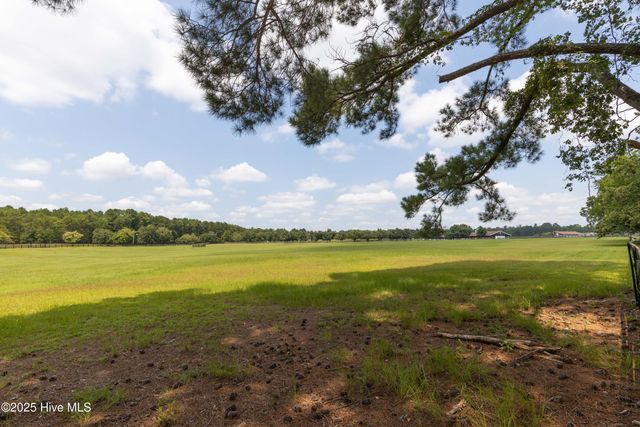 450 Addor Road, Aberdeen, NC 28315