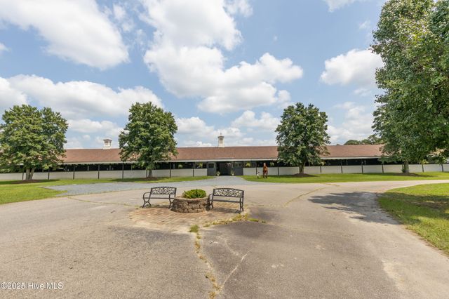 450 Addor Road, Aberdeen, NC 28315