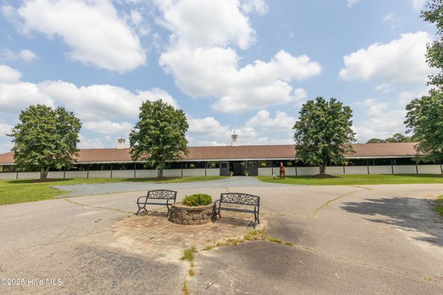 450 Addor Road, Aberdeen, NC 28315