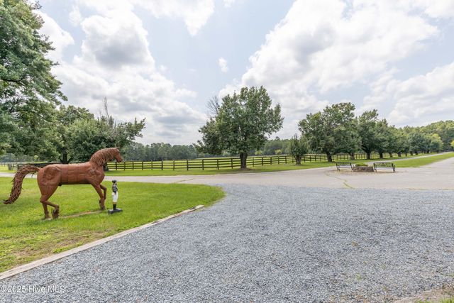 450 Addor Road, Aberdeen, NC 28315