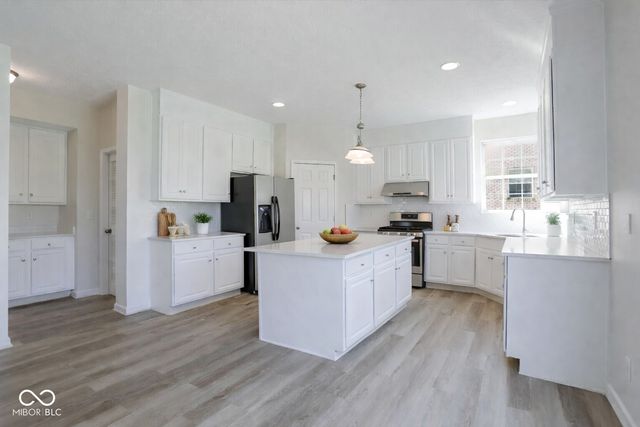 1509 Old Thicket Court, Greenwood, IN 46143