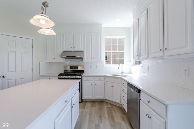 1509 Old Thicket Court, Greenwood, IN 46143