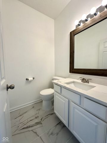 1509 Old Thicket Court, Greenwood, IN 46143