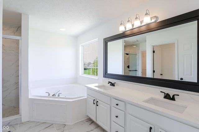 1509 Old Thicket Court, Greenwood, IN 46143