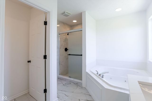 1509 Old Thicket Court, Greenwood, IN 46143