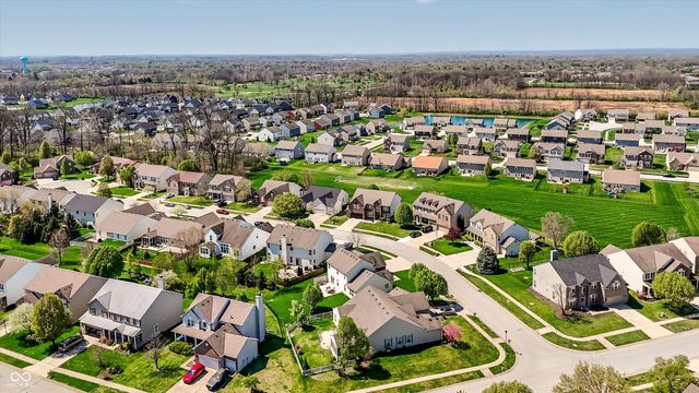 1509 Old Thicket Court, Greenwood, IN 46143