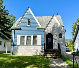 129 Osceola Drive, Pontiac, MI 48315